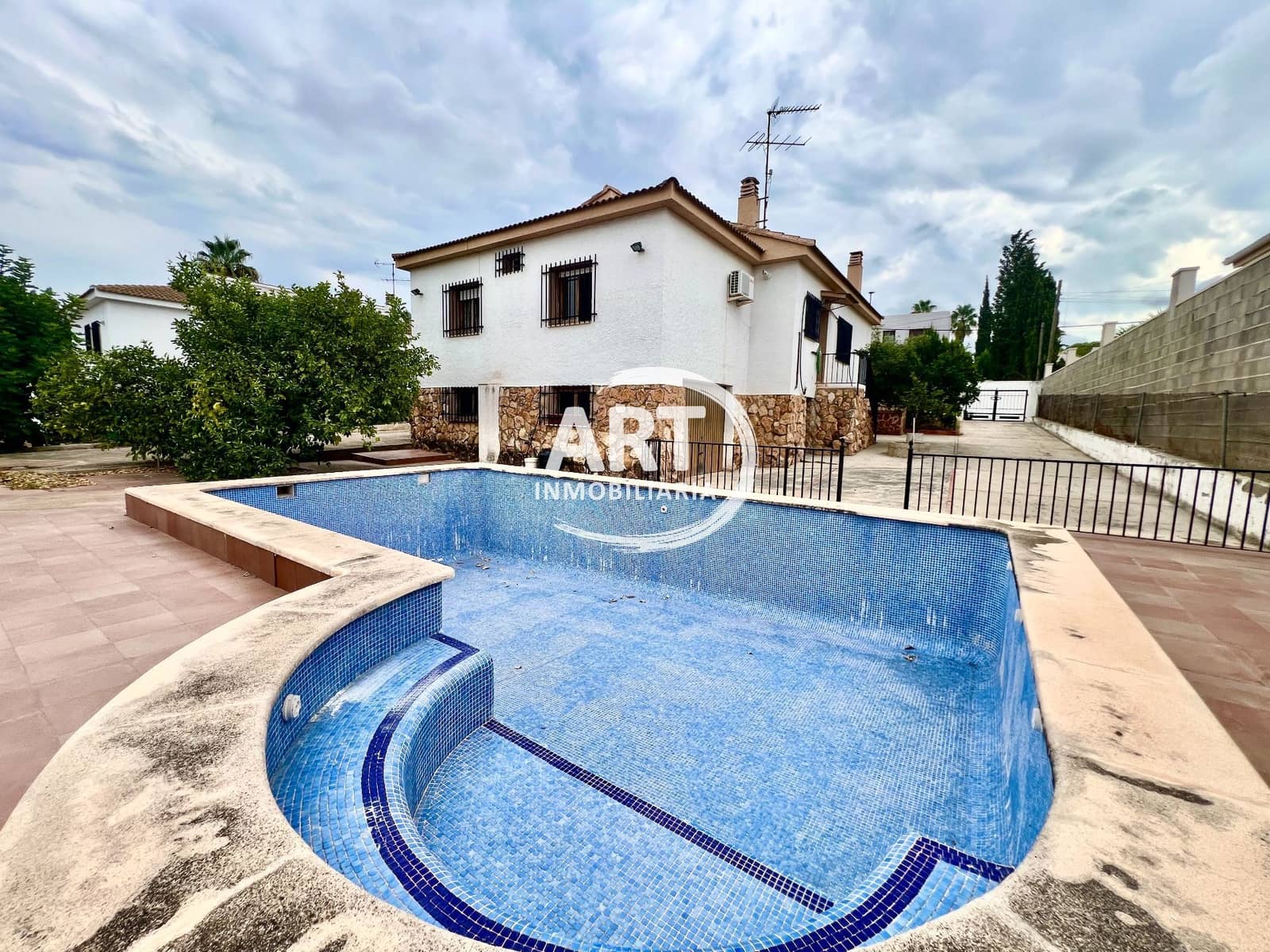 3 Zimmer Villa zu verkaufen in Riba-roja de Turia mit Pool - 460.000 € (Ref: 10123389)