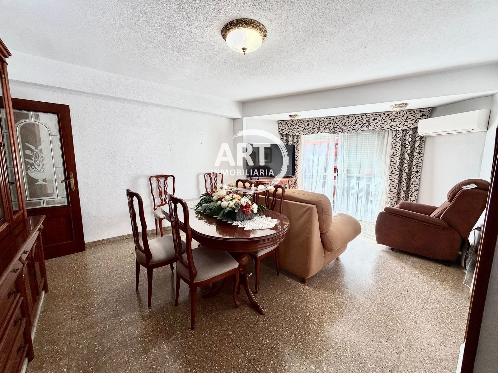 4 sovrum Lägenhet till salu i Valencia stad - 300 000 € (Ref: 10131153)