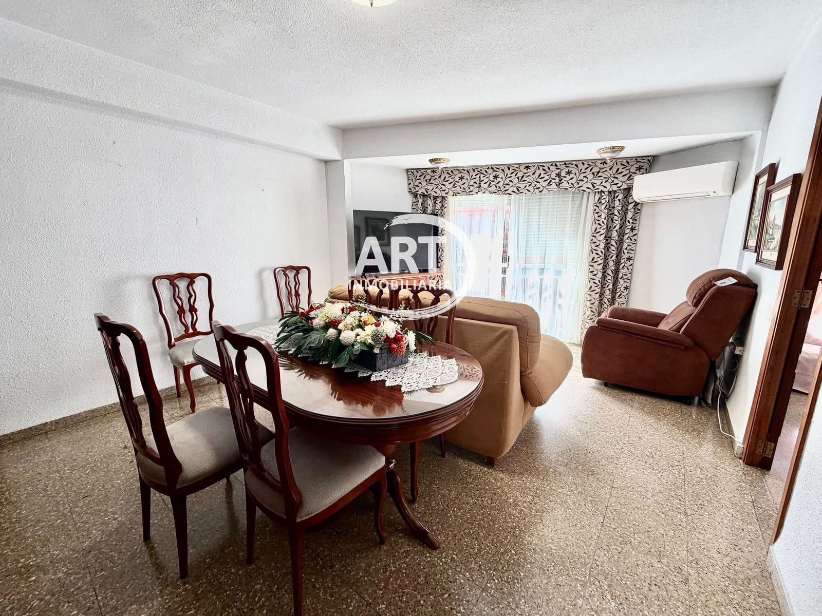 4 sovrum Lägenhet till salu i Valencia stad - 300 000 € (Ref: 10131153)