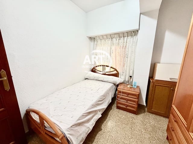 4 sovrum Lägenhet till salu i Valencia stad - 300 000 € (Ref: 10131153)