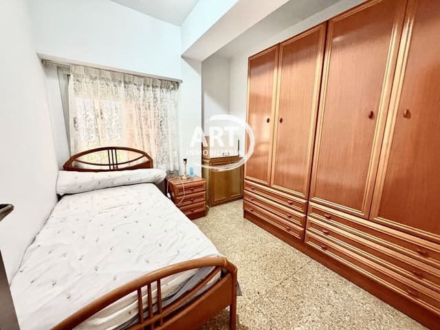 4 sovrum Lägenhet till salu i Valencia stad - 300 000 € (Ref: 10131153)
