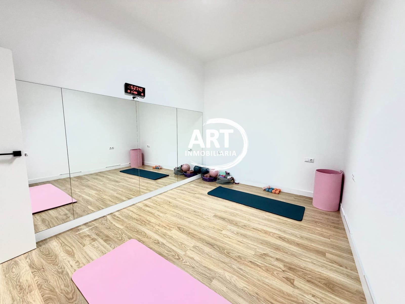 Local Comercial de 3 habitaciones en València ciudad en venta - 230.000 € (Ref: 10141651)