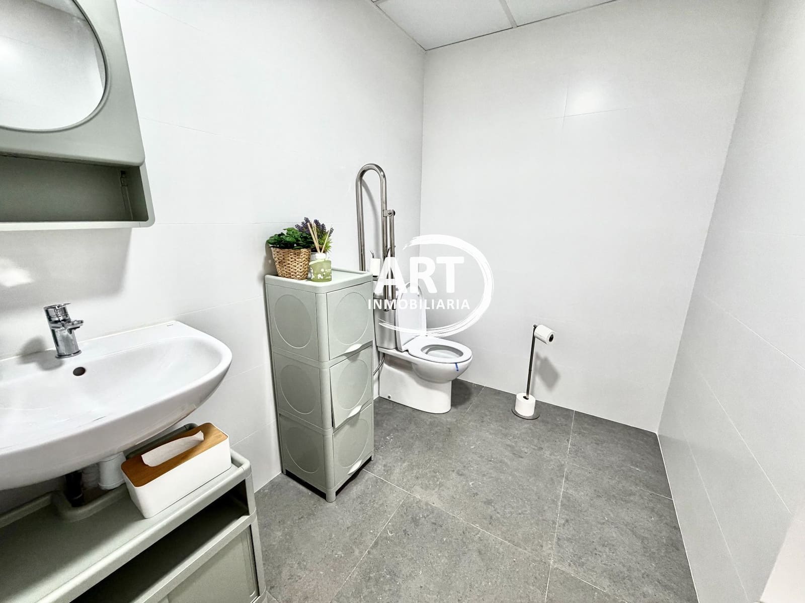 Local Comercial de 3 habitaciones en València ciudad en venta - 230.000 € (Ref: 10141651)