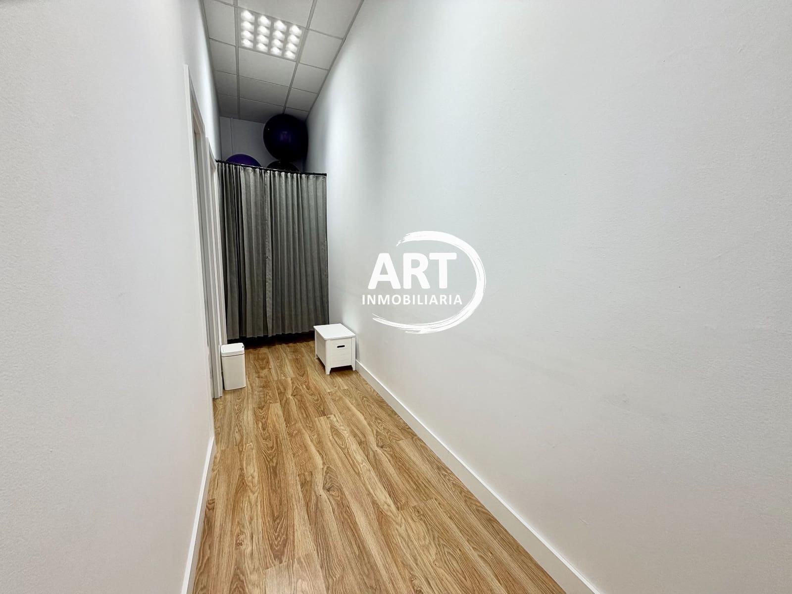 Local Comercial de 3 habitaciones en València ciudad en venta - 230.000 € (Ref: 10141651)