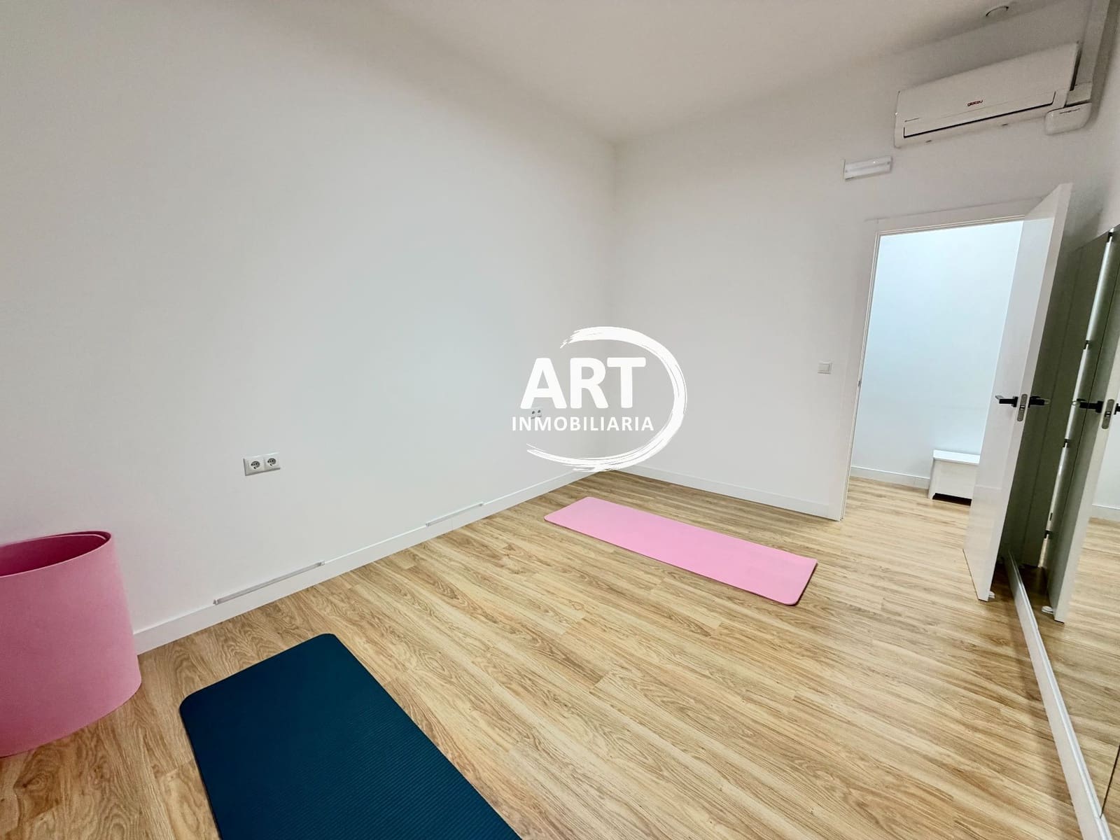 Local Comercial de 3 habitaciones en València ciudad en venta - 230.000 € (Ref: 10141651)