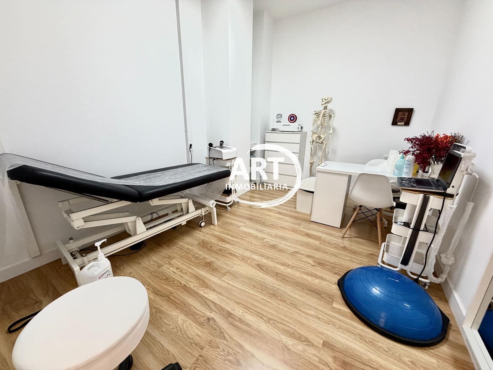 Local Comercial de 3 habitaciones en València ciudad en venta - 230.000 € (Ref: 10141651)