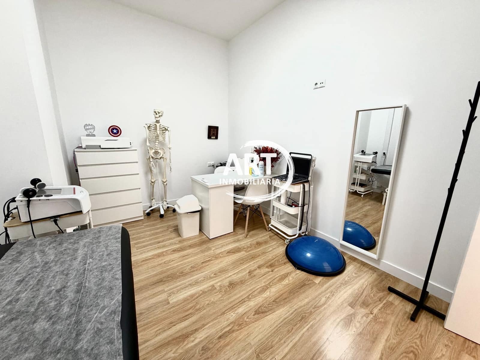 Local Comercial de 3 habitaciones en València ciudad en venta - 230.000 € (Ref: 10141651)