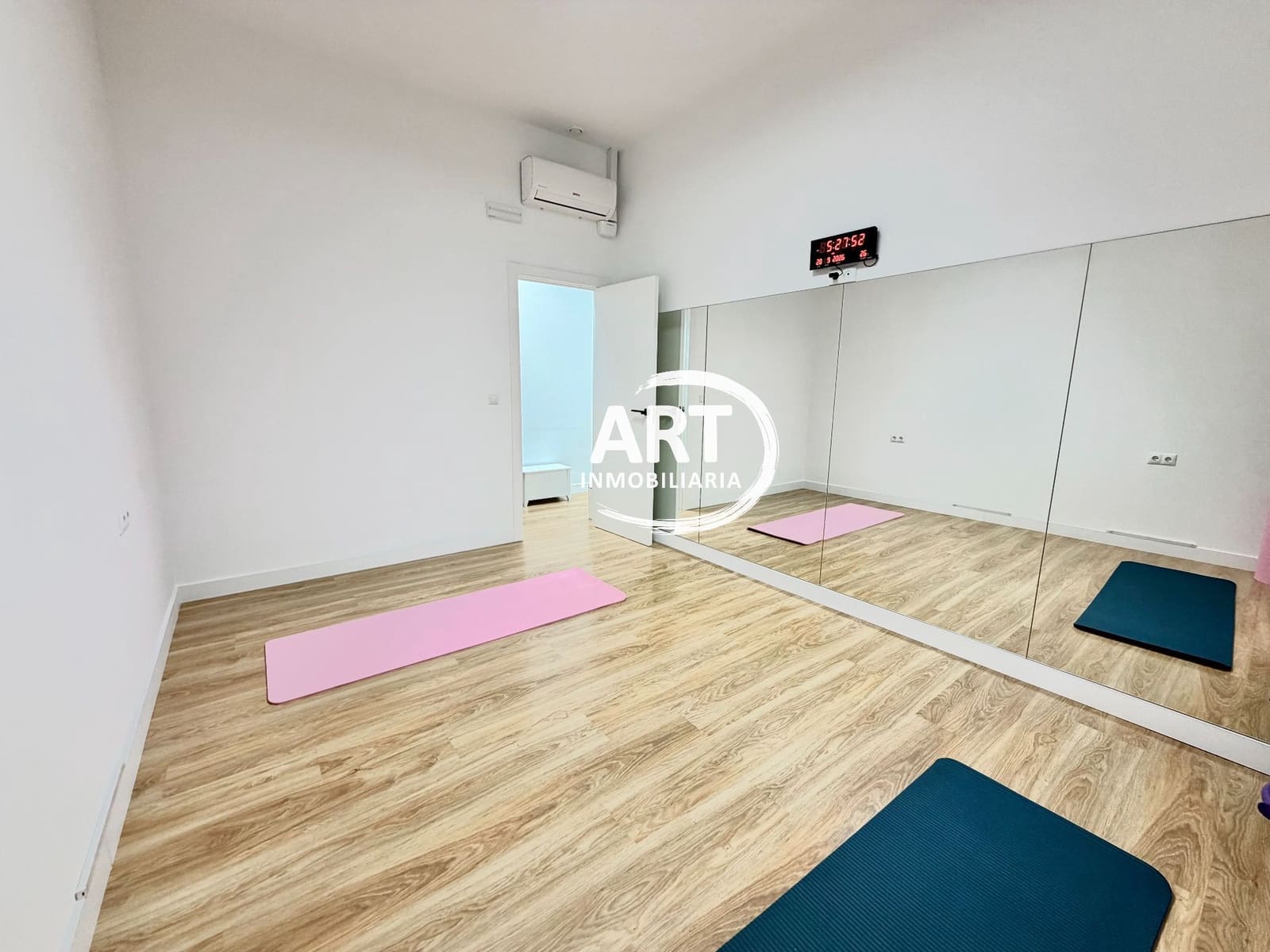 Local Comercial de 3 habitaciones en València ciudad en venta - 230.000 € (Ref: 10141651)