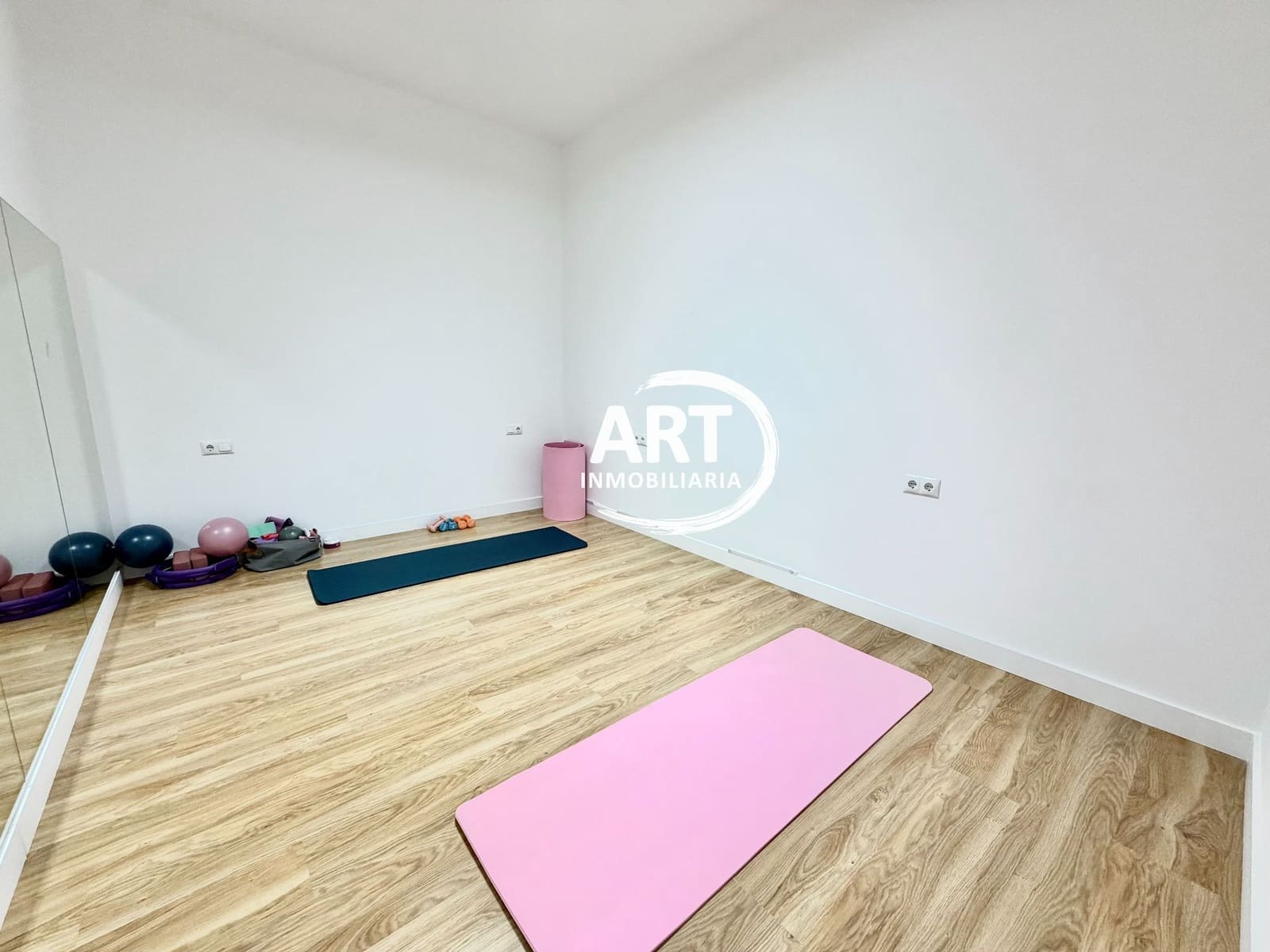 Local Comercial de 3 habitaciones en València ciudad en venta - 230.000 € (Ref: 10141651)