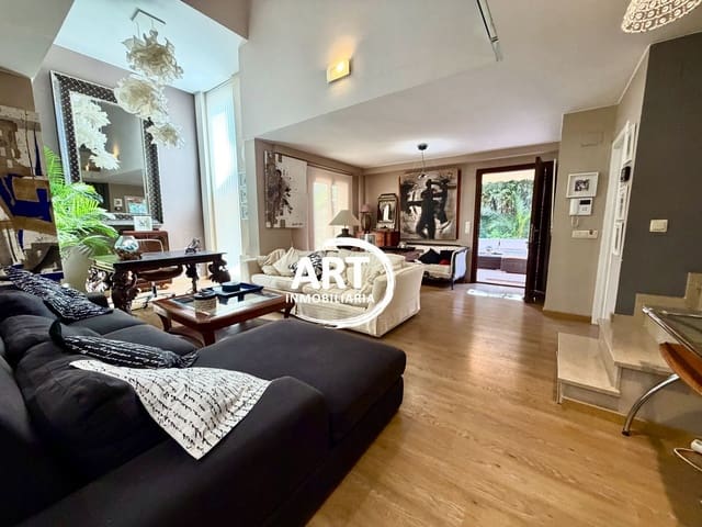 4 slaapkamer Villa te huur in Riba-roja de Túria met zwembad garage - € 3.600 (Ref: 10154569)