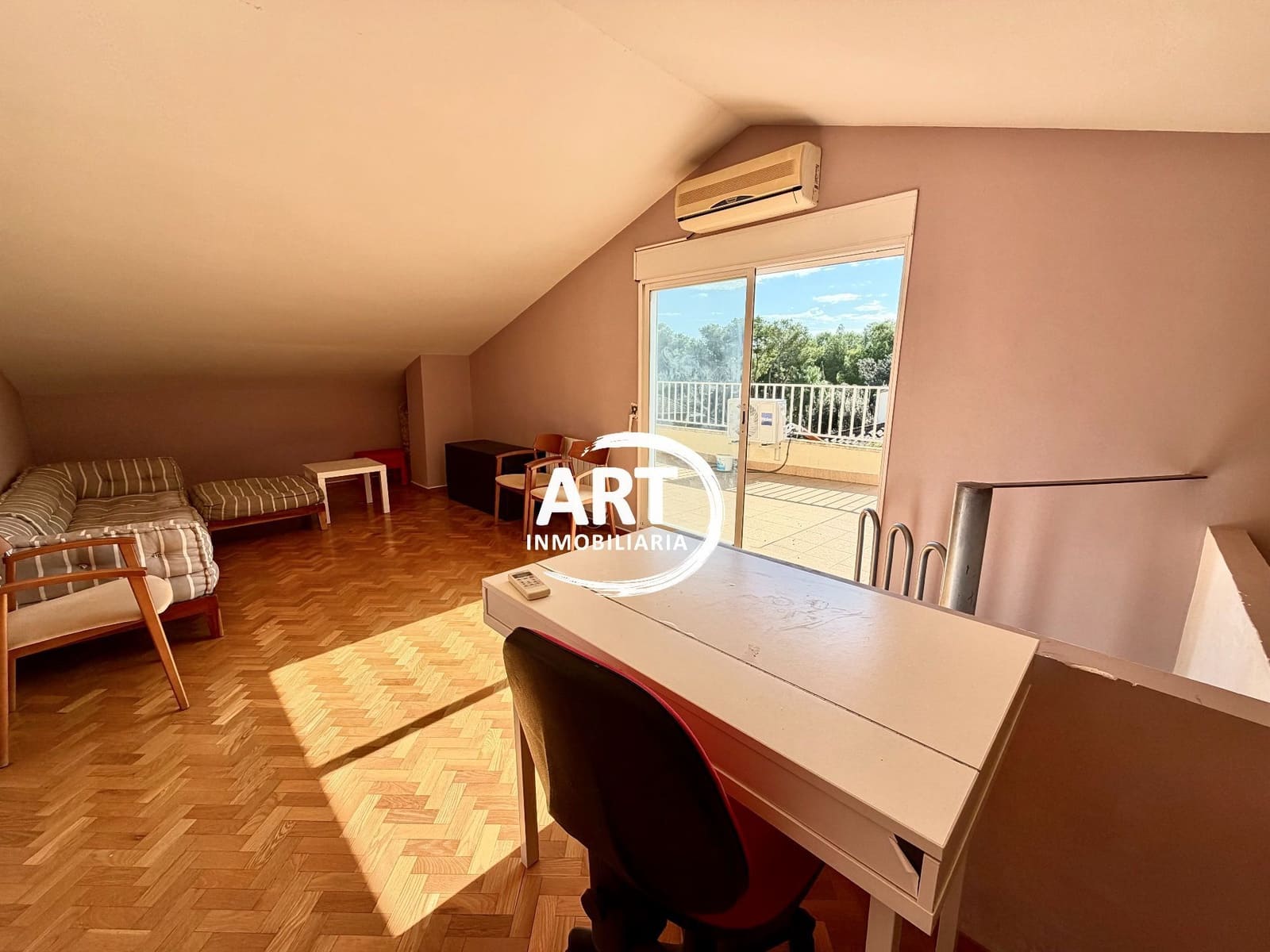 4 slaapkamer Villa te huur in Riba-roja de Turia met zwembad garage - € 3.600 (Ref: 10154569)