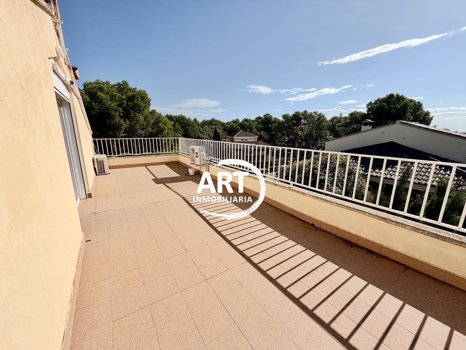 4 slaapkamer Villa te huur in Riba-roja de Turia met zwembad garage - € 3.600 (Ref: 10154569)