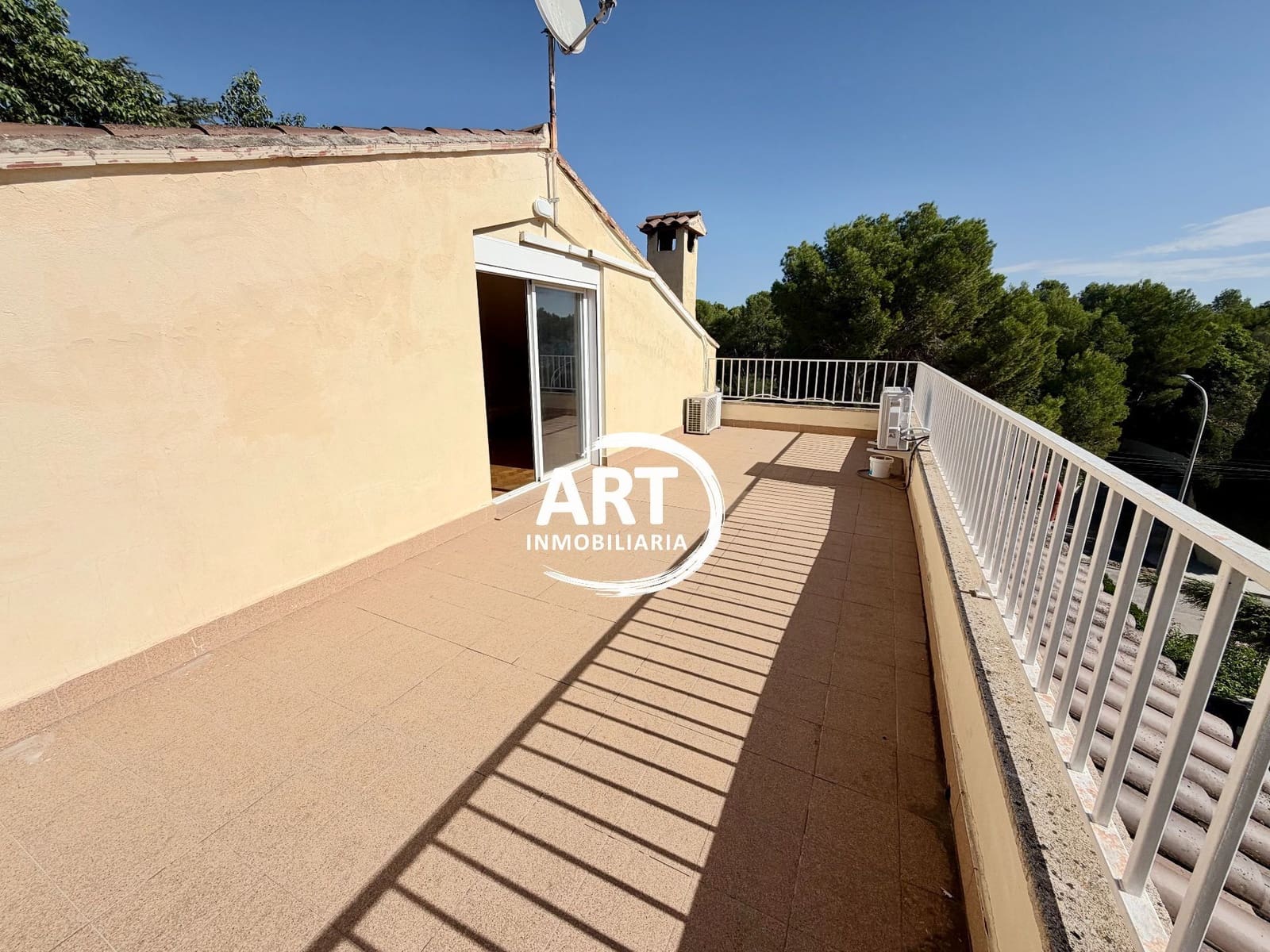 4 slaapkamer Villa te huur in Riba-roja de Turia met zwembad garage - € 3.600 (Ref: 10154569)