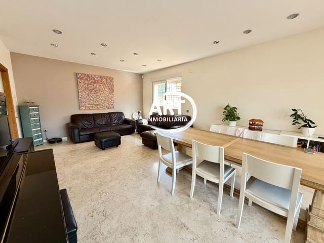 4 slaapkamer Villa te koop in L'Eliana met garage - € 630.000 (Ref: 10157201)