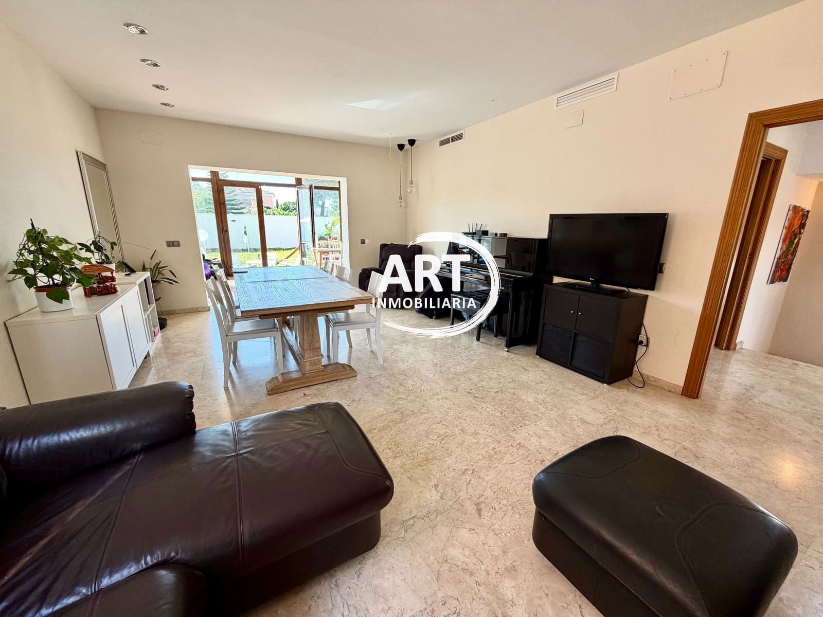4 slaapkamer Villa te koop in L'Eliana met garage - € 630.000 (Ref: 10157201)