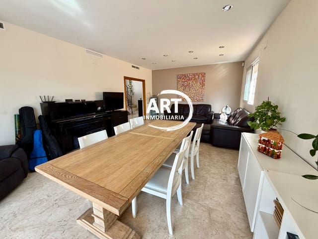 4 slaapkamer Villa te koop in L'Eliana met garage - € 630.000 (Ref: 10157201)