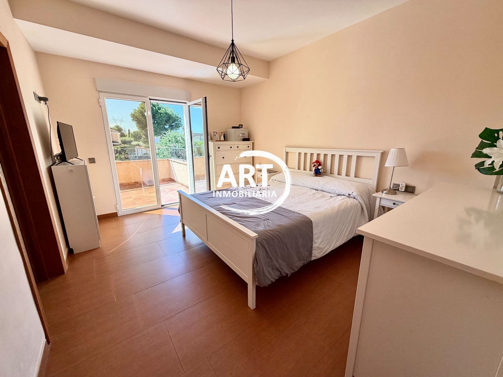 4 slaapkamer Villa te koop in L'Eliana met garage - € 630.000 (Ref: 10157201)