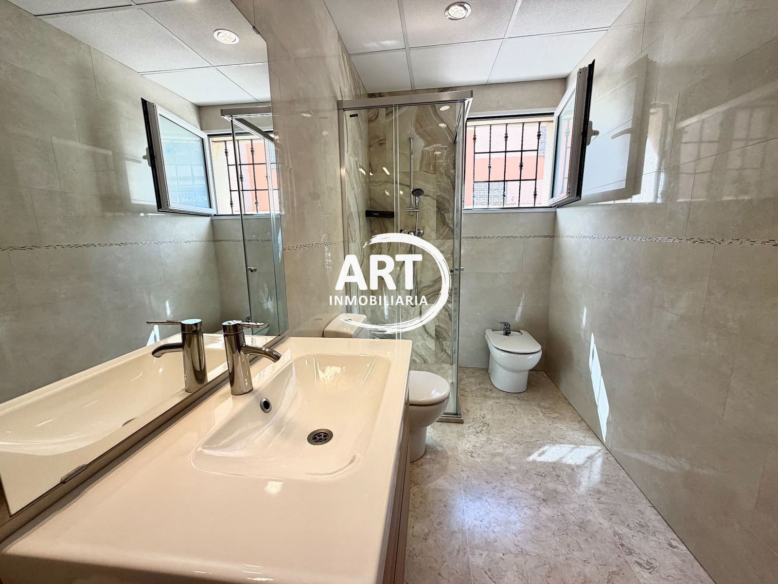 4 slaapkamer Villa te koop in L'Eliana met garage - € 630.000 (Ref: 10157201)