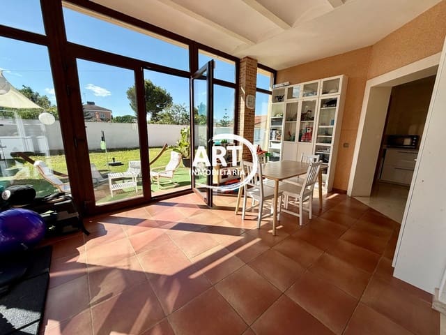 4 slaapkamer Villa te koop in L'Eliana met garage - € 630.000 (Ref: 10157201)