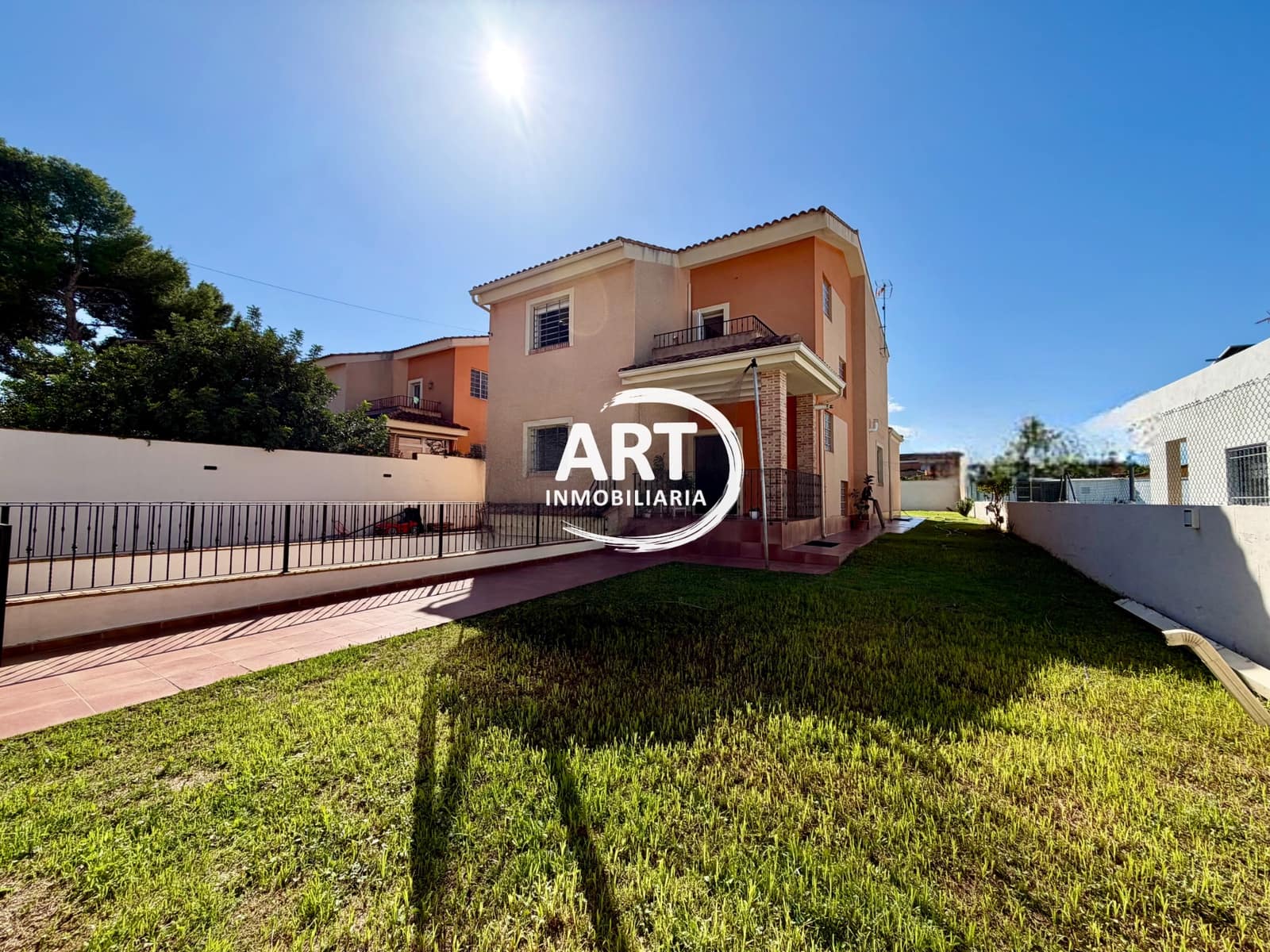 4 slaapkamer Villa te koop in L'Eliana met garage - € 630.000 (Ref: 10157201)