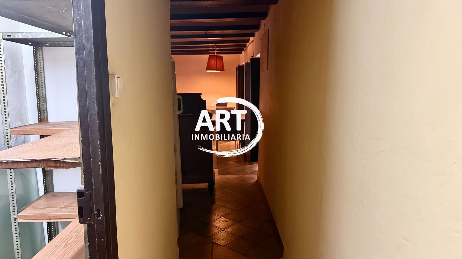 Kommersiell til salgs i Valencia by - € 249 000 (Ref: 10160913)
