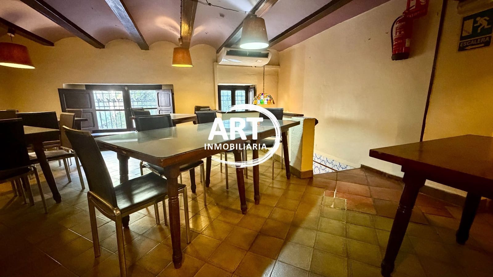 Kommersiell til salgs i Valencia by - € 249 000 (Ref: 10160913)