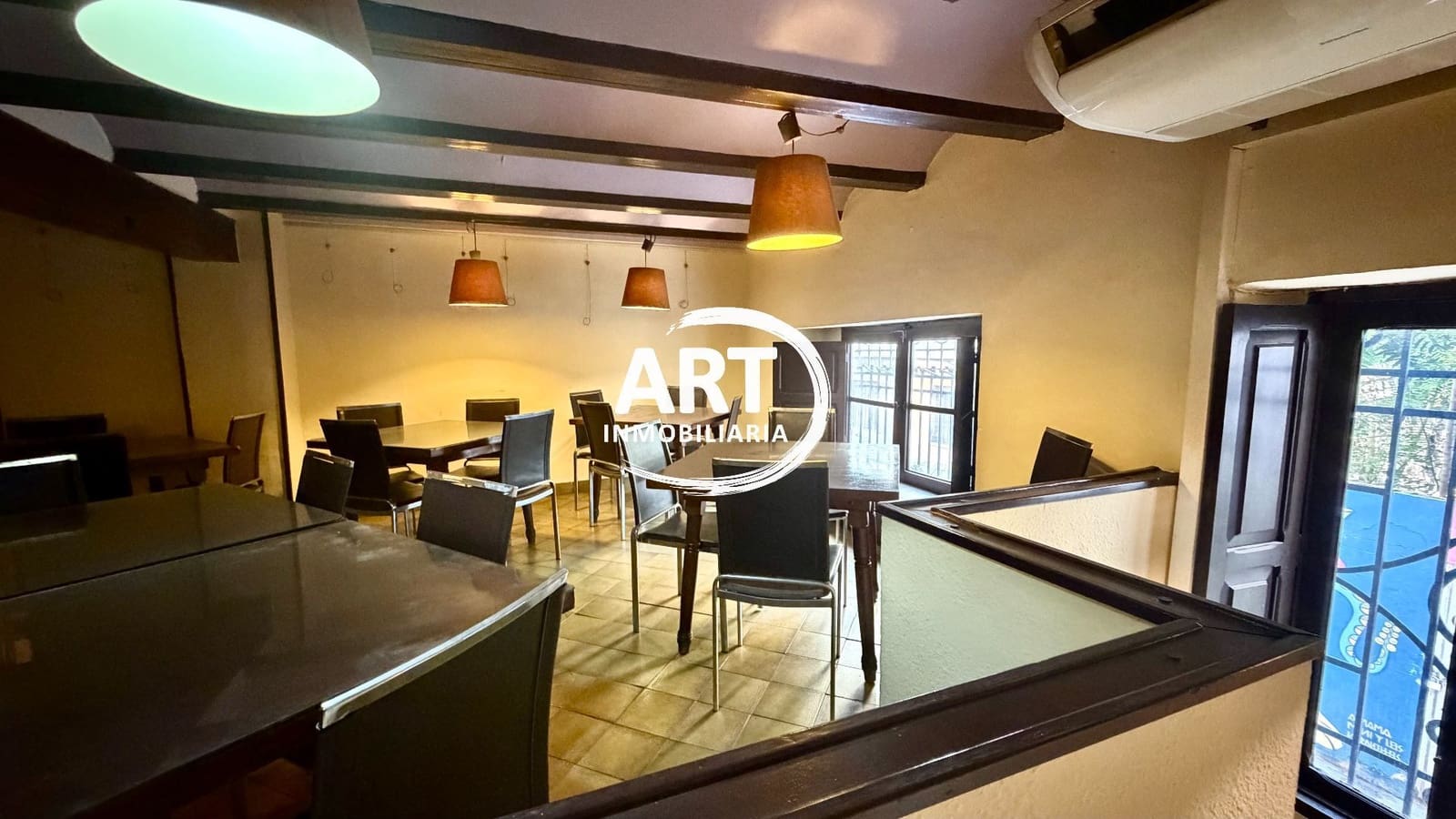Kommersiell til salgs i Valencia by - € 249 000 (Ref: 10160913)