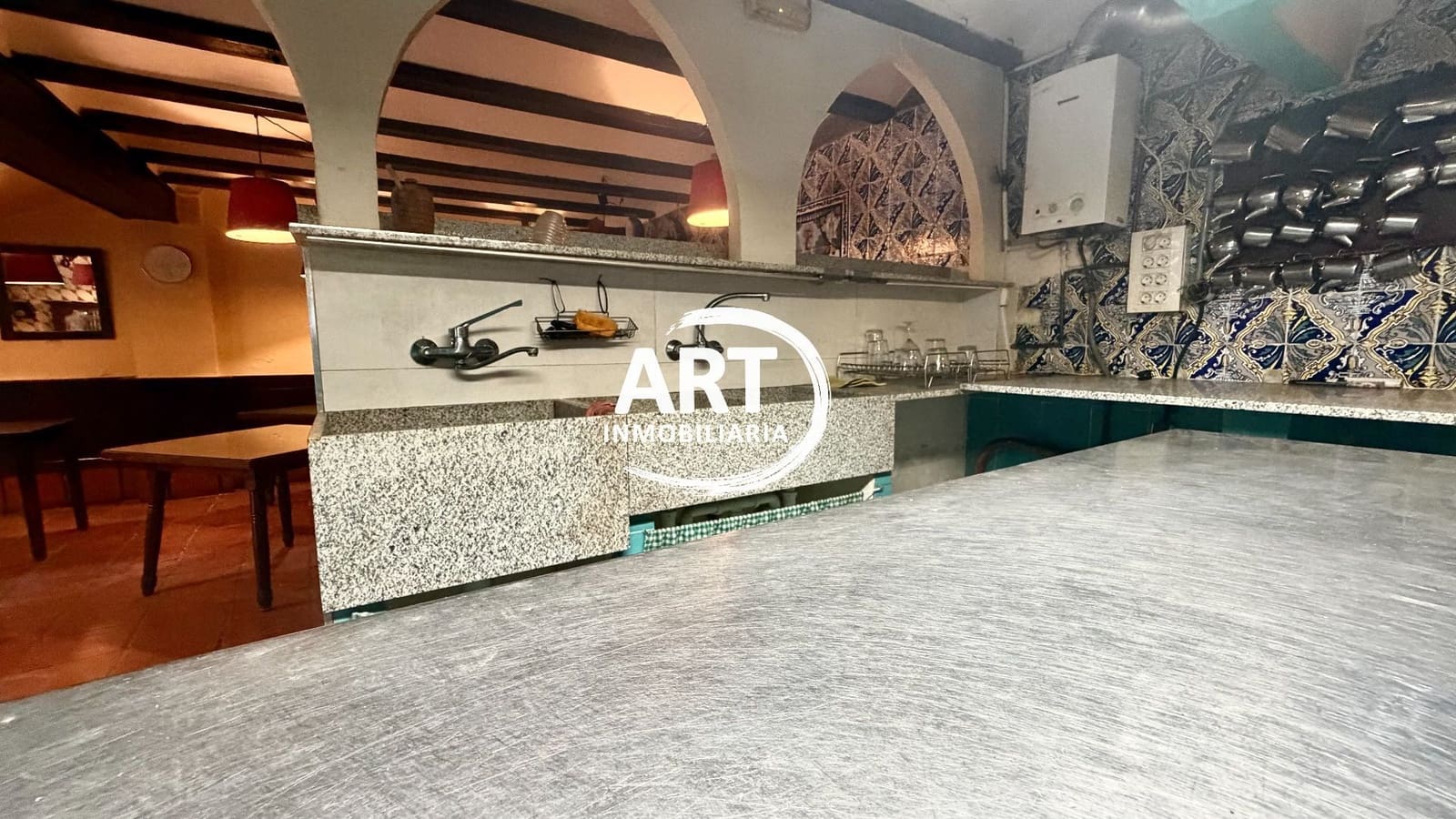 Kommersiell til salgs i Valencia by - € 249 000 (Ref: 10160913)