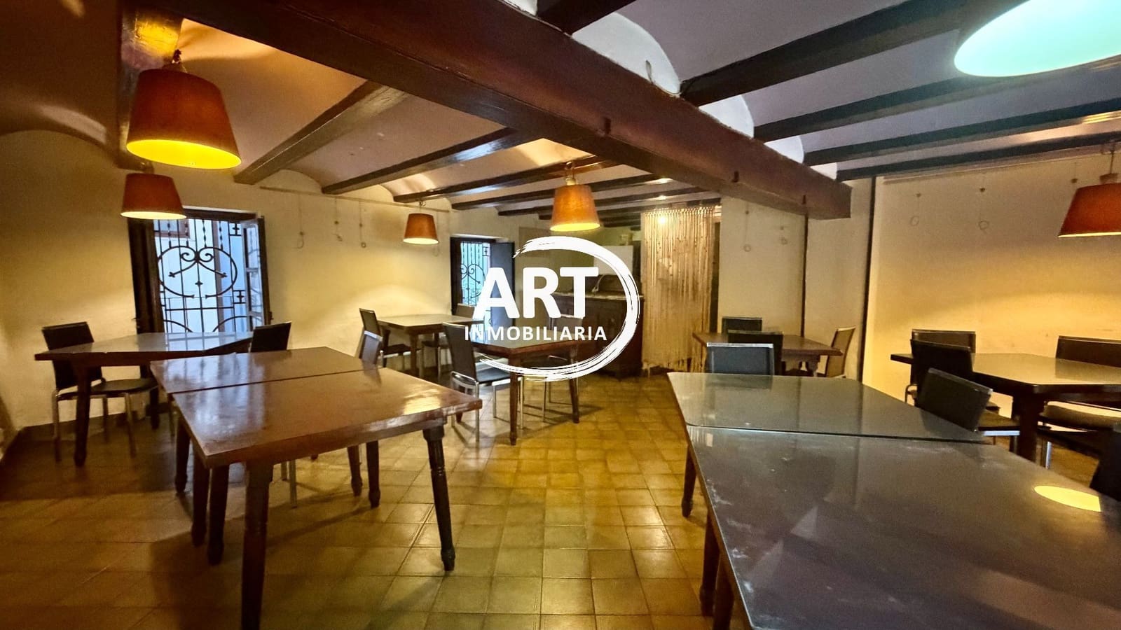 Kommersiell til salgs i Valencia by - € 249 000 (Ref: 10160913)