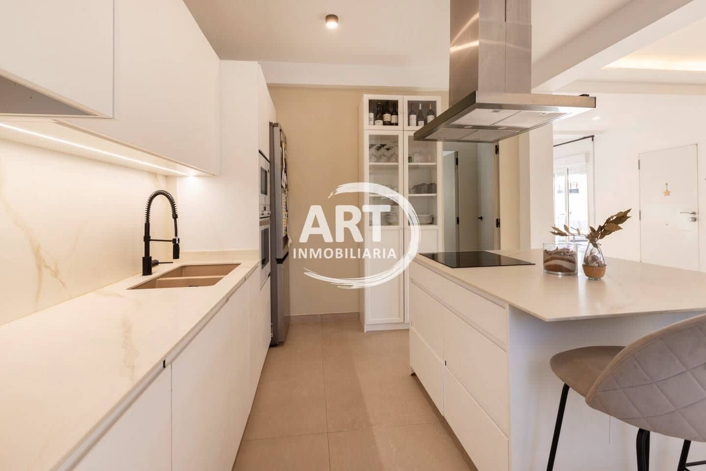 3 bedroom Villa for sale in L'Eliana with pool garage - € 585,000 (Ref: 10166072)