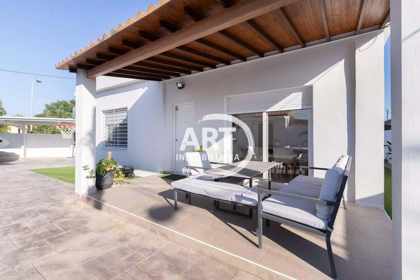 3 bedroom Villa for sale in L'Eliana with pool garage - € 585,000 (Ref: 10166072)
