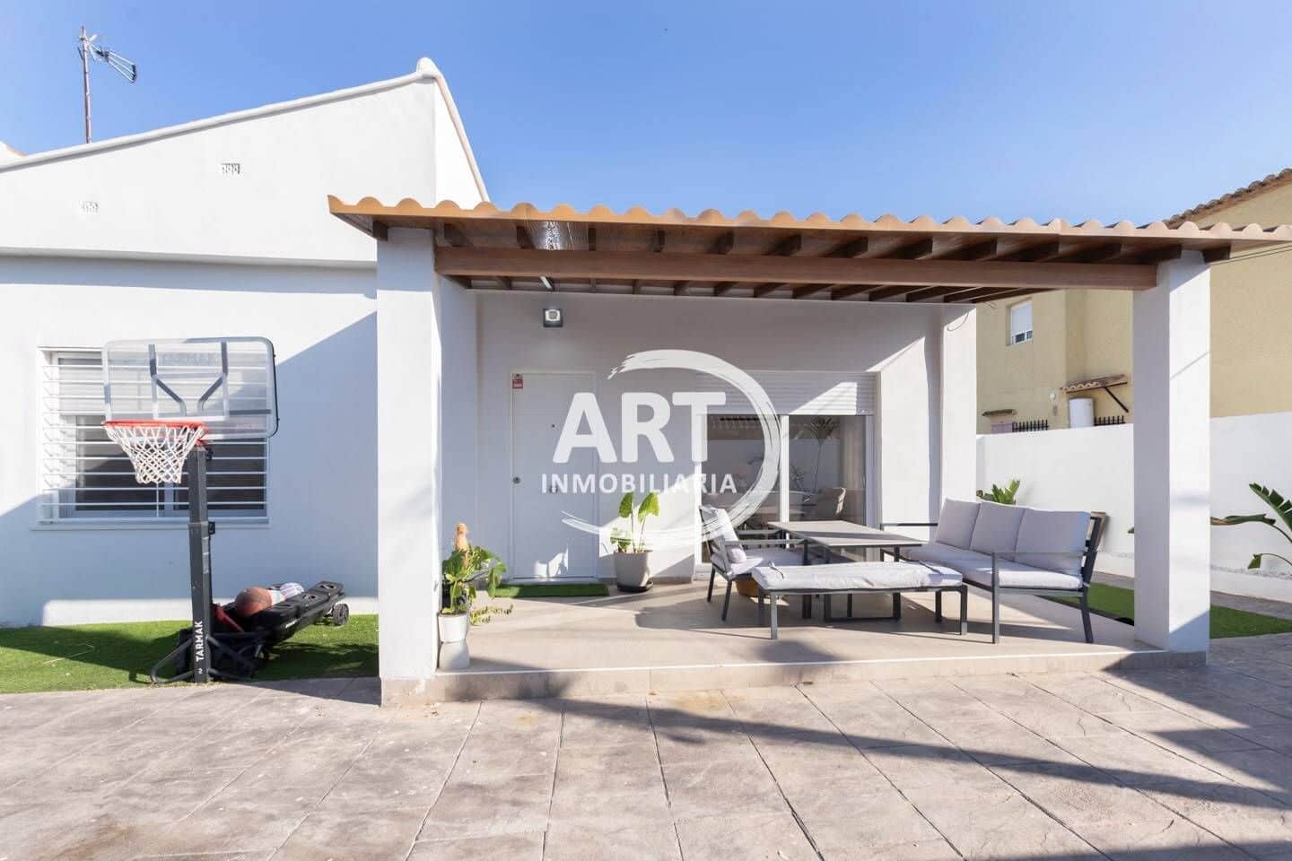 3 bedroom Villa for sale in L'Eliana with pool garage - € 585,000 (Ref: 10166072)