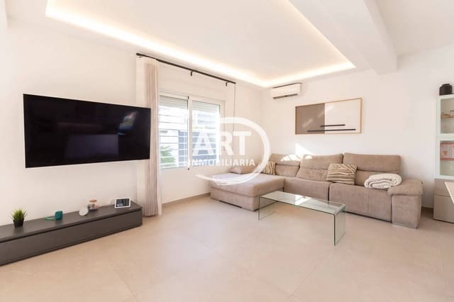 Chalet de 3 habitaciones en L'Eliana en venta con piscina garaje - 585.000 € (Ref: 10166072)