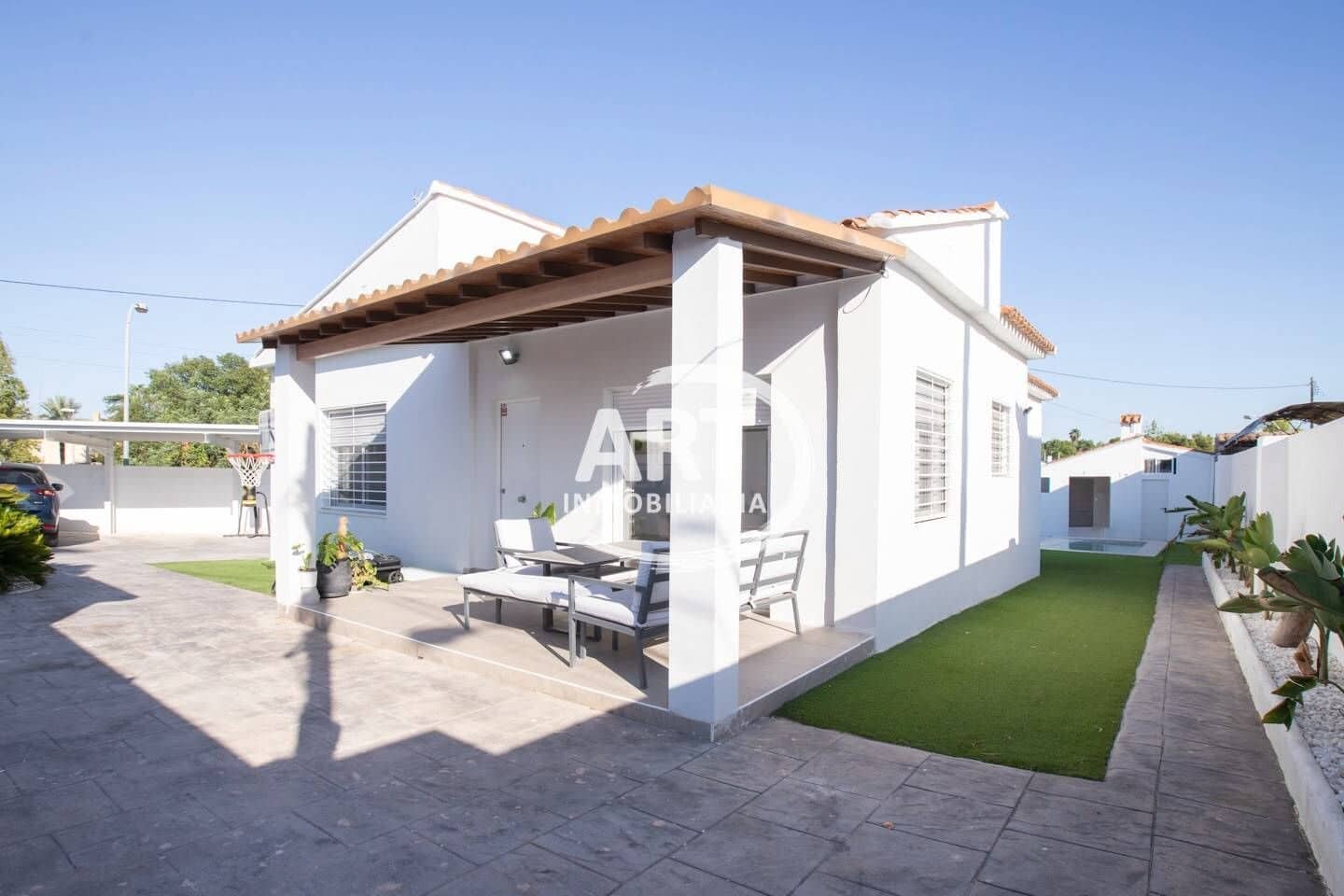 3 bedroom Villa for sale in L'Eliana with pool garage - € 585,000 (Ref: 10166072)