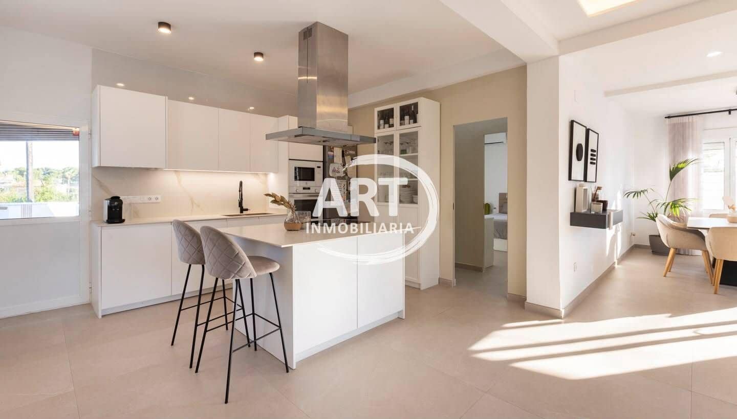 3 bedroom Villa for sale in L'Eliana with pool garage - € 585,000 (Ref: 10166072)