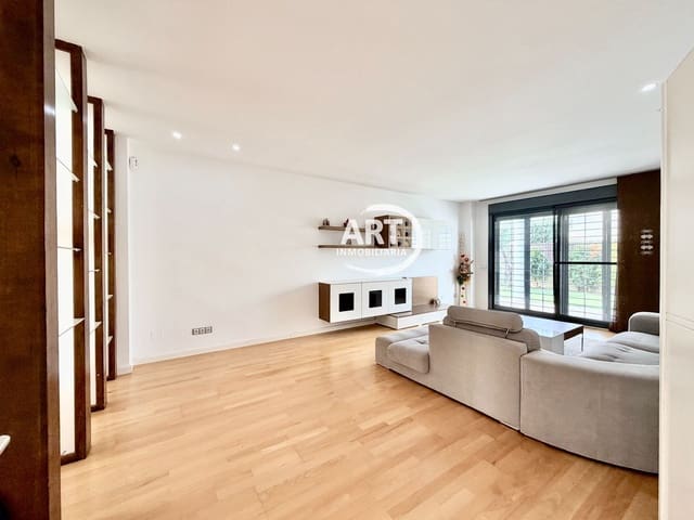Chalet de 3 habitaciones en La Pobla de Vallbona en venta con piscina garaje - 520.000 € (Ref: 10168140)