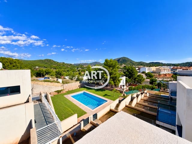 Chalet de 4 habitaciones en Náquera en venta con piscina garaje - 447.000 € (Ref: 10174343)