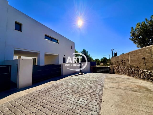 Chalet de 4 habitaciones en Náquera en venta con piscina garaje - 447.000 € (Ref: 10174343)