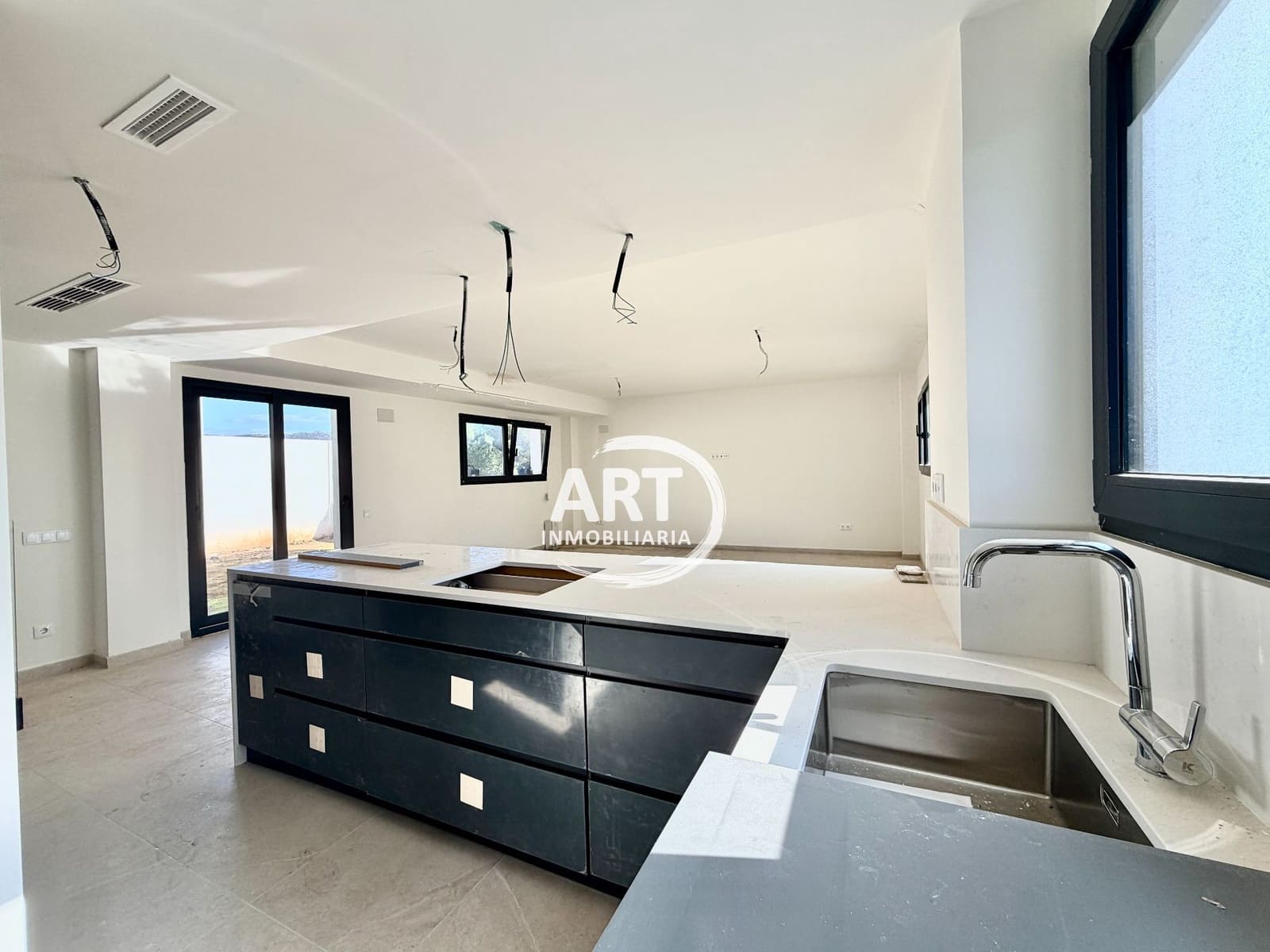 Chalet de 4 habitaciones en Náquera en venta con piscina garaje - 447.000 € (Ref: 10174343)
