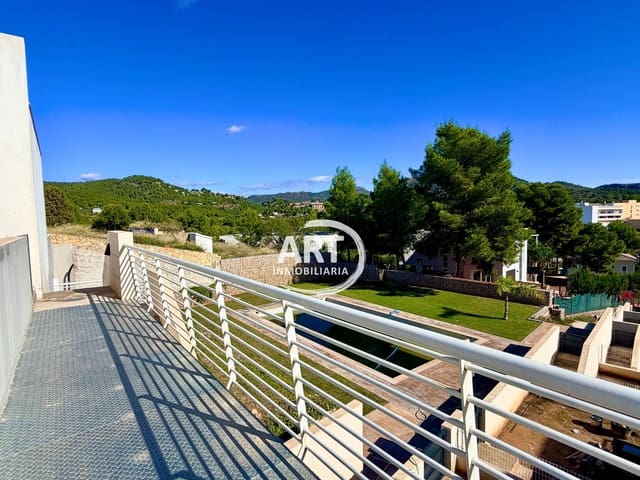 Chalet de 4 habitaciones en Náquera en venta con piscina garaje - 447.000 € (Ref: 10174343)