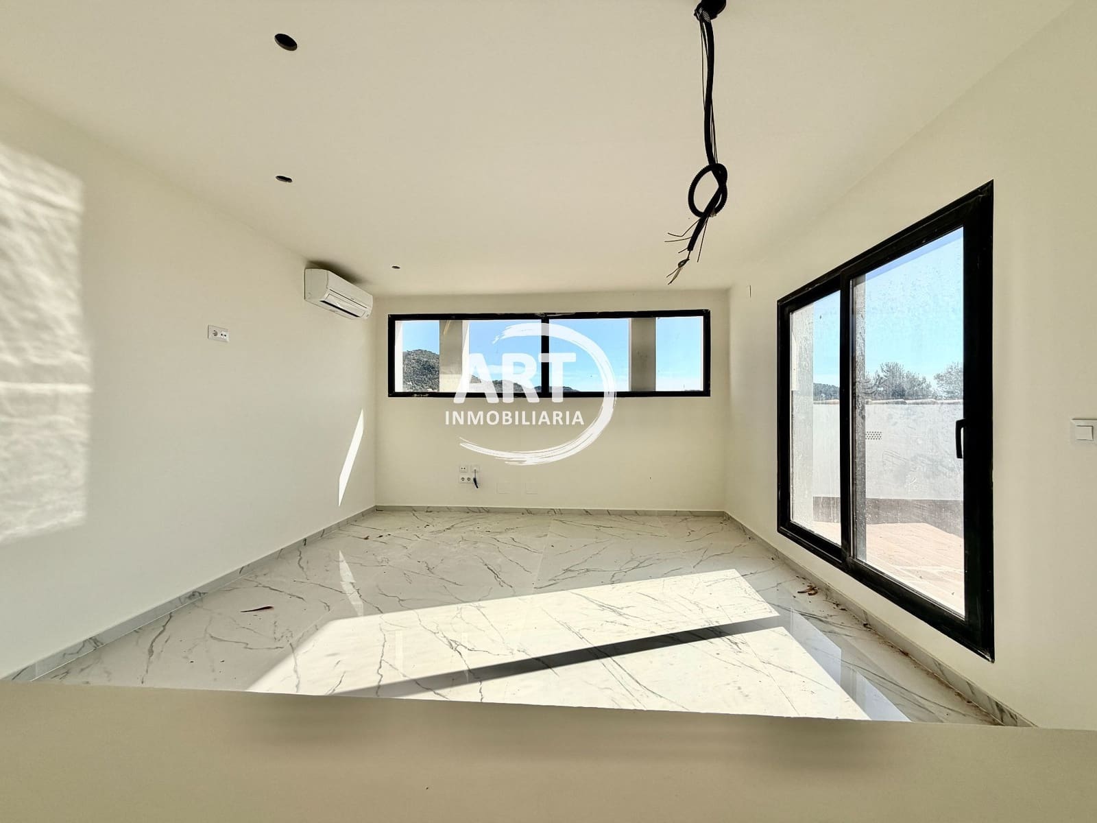 Chalet de 4 habitaciones en Náquera en venta con piscina - 650.000 € (Ref: 10174344)