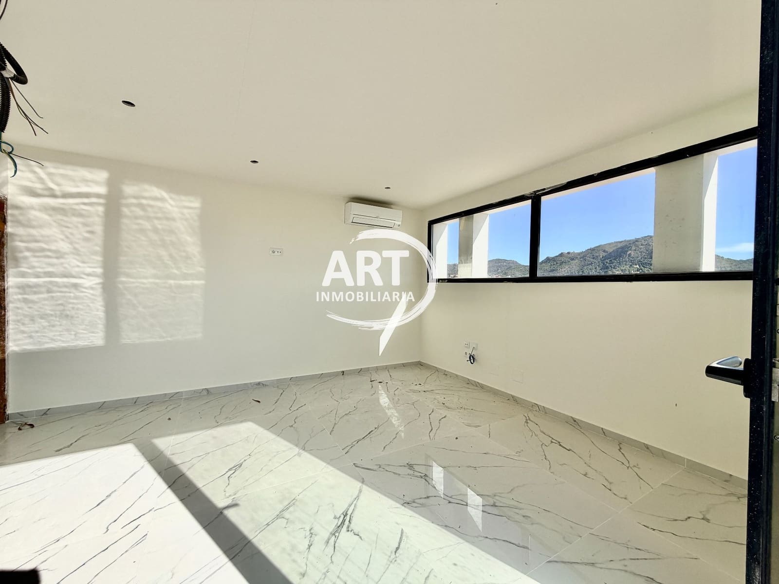Chalet de 4 habitaciones en Náquera en venta con piscina - 650.000 € (Ref: 10174344)