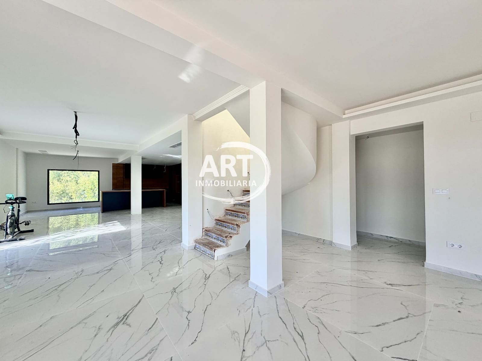 Chalet de 4 habitaciones en Náquera en venta con piscina - 650.000 € (Ref: 10174344)