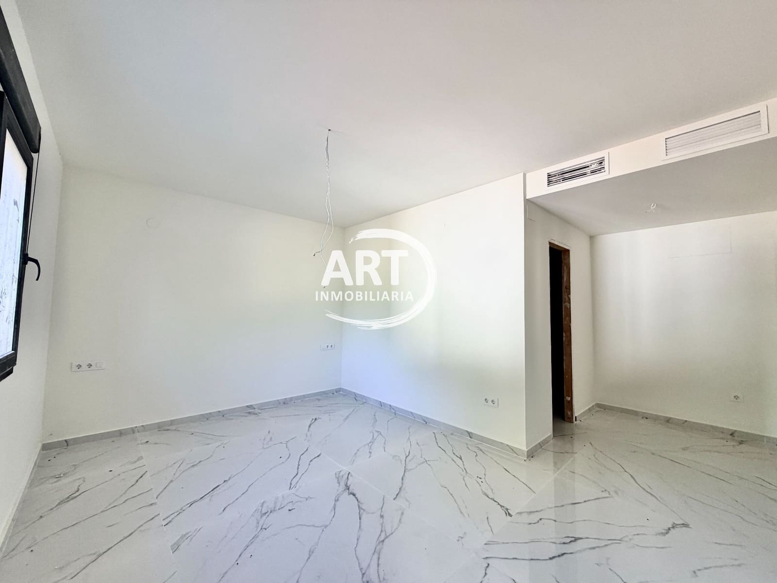 Chalet de 4 habitaciones en Náquera en venta con piscina - 650.000 € (Ref: 10174344)