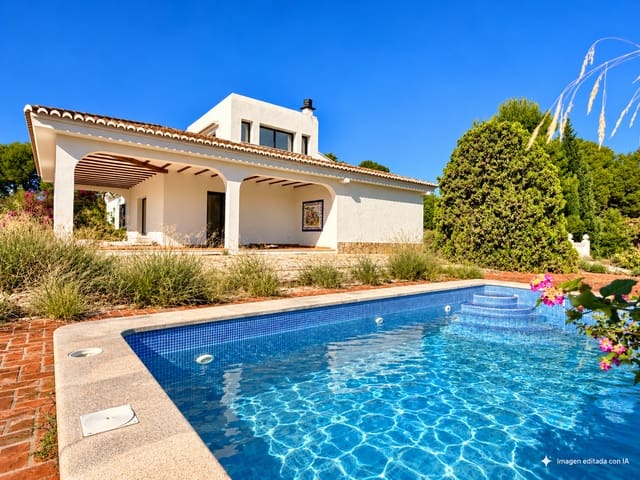 Chalet de 4 habitaciones en Náquera en venta con piscina - 650.000 € (Ref: 10174344)