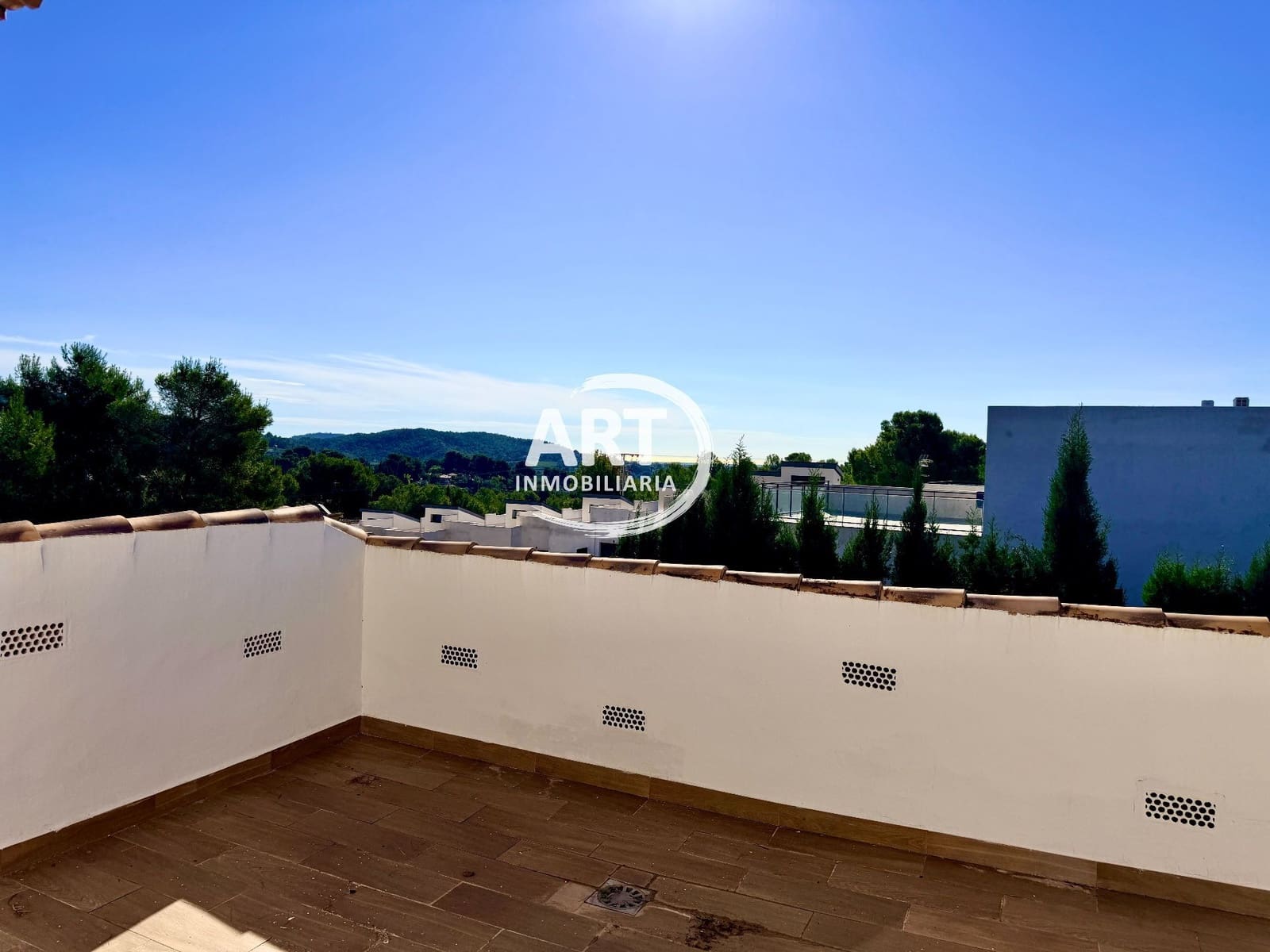 Chalet de 4 habitaciones en Náquera en venta con piscina - 650.000 € (Ref: 10174344)