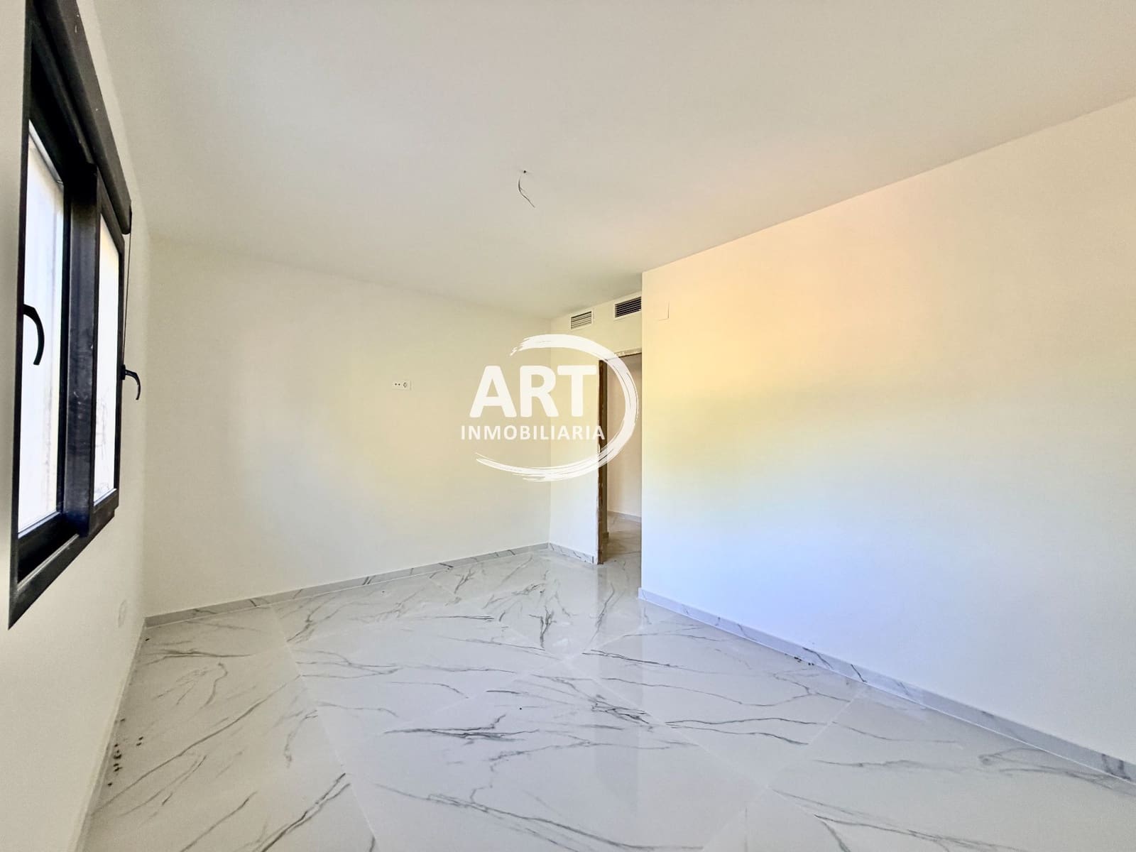 Chalet de 4 habitaciones en Náquera en venta con piscina - 650.000 € (Ref: 10174344)