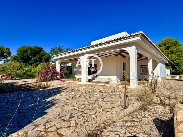 Chalet de 4 habitaciones en Náquera en venta con piscina - 650.000 € (Ref: 10174344)