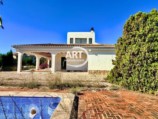 Chalet de 4 habitaciones en Náquera en venta con piscina - 650.000 € (Ref: 10174344)