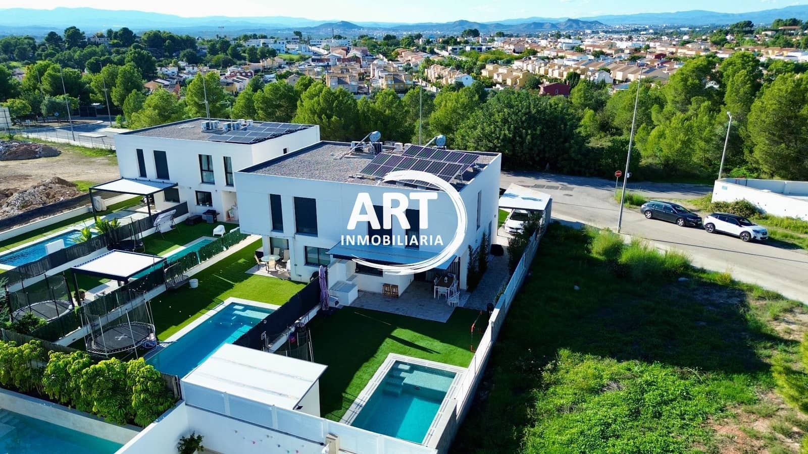 Chalet de 4 habitaciones en San Antonio de Benagéber en venta con piscina garaje - 580.000 € (Ref: 10174345)
